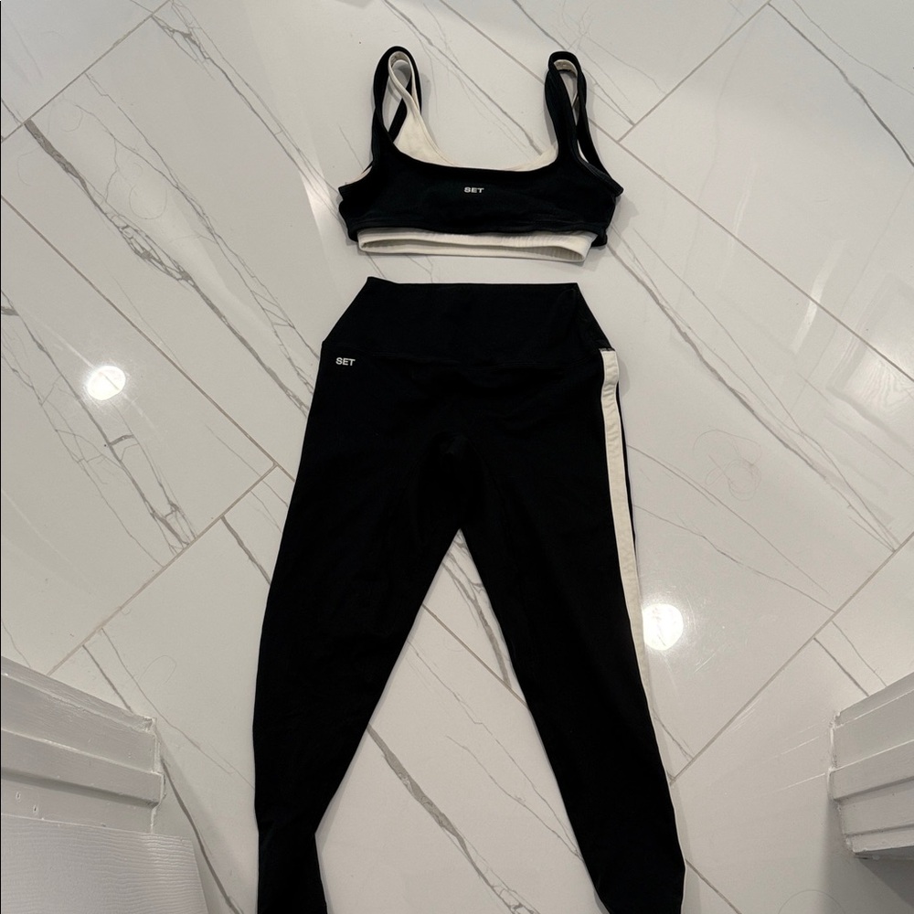 SET Active Black and White Leggings Set